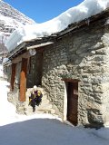 28-dans le vieux bonneval a la recherche de notre repas